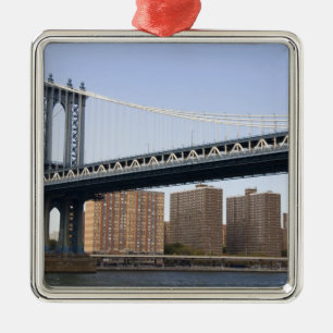 Ornamento De Metal A ponte de Manhattan sobre o rio East