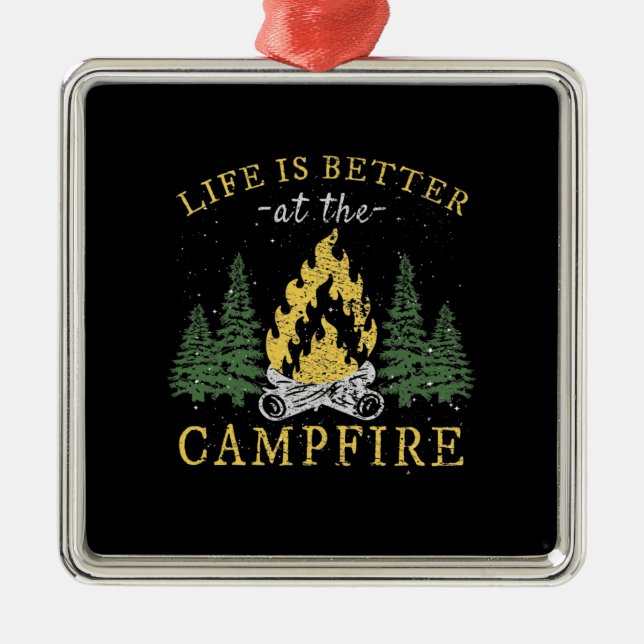 Ornamento De Metal Acampamento - A Vida É Melhor Pelo Foguete (Frente)