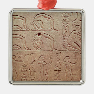 Ornamento De Metal Alivio que descreve acrobatas e um harpist