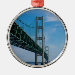 Ornamento De Metal Along Mackinac Bridge