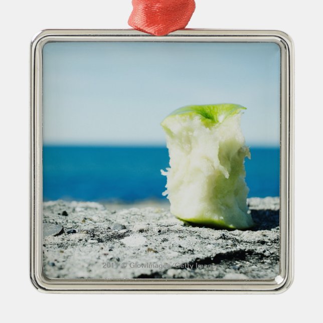 Ornamento De Metal Apple retira o núcleo na sujeira (Frente)