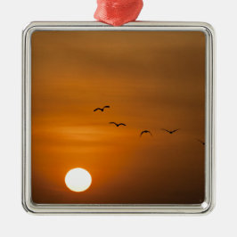 Ornamento De Metal Aves voando no pôr do sol
