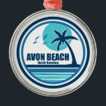 Ornamento De Metal Avon Beach North Carolina Palm Tree Birds<br><div class="desc">Longos trechos de areia apoiados por dunas rolantes descrevem as praias de Avon Carolina do Norte. O cais de pesca do Avon é um local de encontro popular.</div>