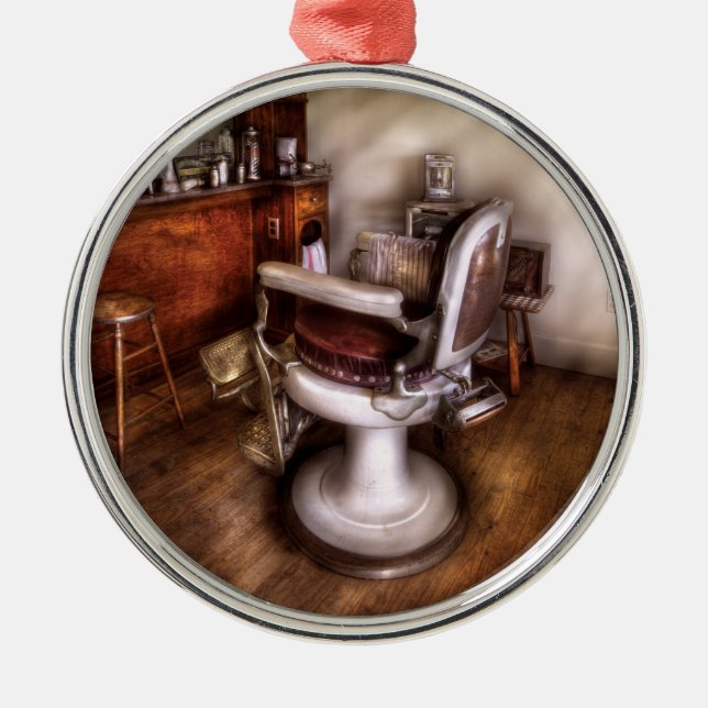 Ornamento De Metal Barbeiro - Na Barbearia (Frente)