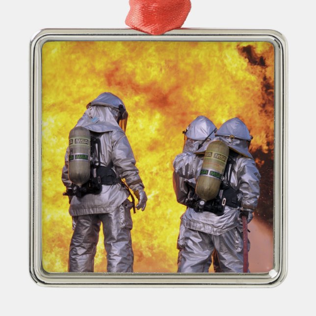 Ornamento De Metal Bombeiros extinguem incêndio aéreo (Frente)
