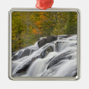 Ornamento De Metal Bond Falls no Middle Fork do Ontonagon