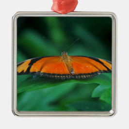 Ornamento De Metal Borboleta laranja brilhante e preta na folha