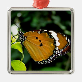 Ornamento De Metal Borboleta laranja, preta e branca na folha