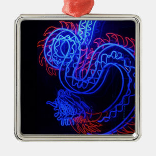 Ornamento De Metal Brilho de fundo preto do dragão azul neon