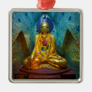 Ornamento De Metal Buda em Ornamentado Alcove