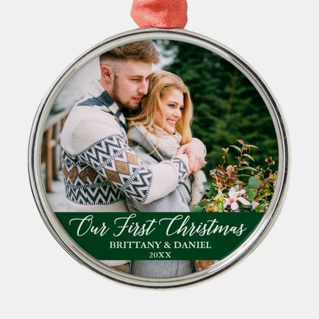 Ornamento De Metal Caligrafia Nosso Primeiro Casal De Natal Verde (Frente)