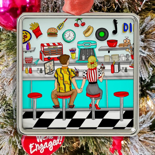 Ornamento De Metal casal de 1950 segurando as mãos no jantar de Natal (Criador carregado)