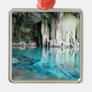 Ornamento De Metal Cavernas dentro