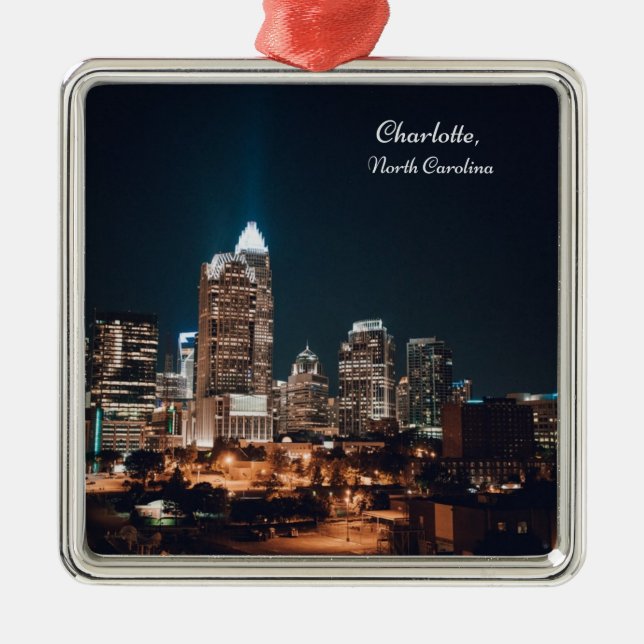 Ornamento De Metal Charlotte North Carolina City Skyline Night (Frente)