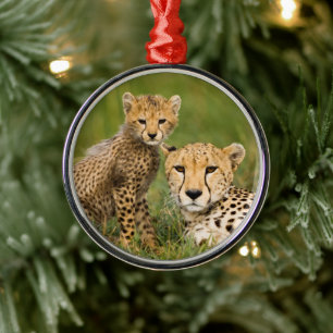 Ornamento De Metal Chita Cub e Pai em Grama