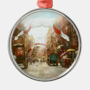 Ornamento De Metal Cidade - NY - Banquete de San Genero 1908