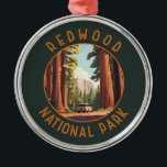 Ornamento De Metal Circuito Retrovisitado do Parque Nacional da Sequo<br><div class="desc">Trabalho de arte de vetor de Sequoia. O parque protege grandes pradarias,  carvalhos,  rios selvagens e 40 milhas de costa robusta.</div>