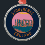 Ornamento De Metal Círculo de Distância Retroativa de Stonehenge<br><div class="desc">Trabalho de arte de vetor Stonehenge. É constituído por um anel exterior de pedras verticais em pé sarsen,  cada uma com cerca de 13 pés de altura,  7 pés de largura e cerca de 25 toneladas,  cunhadas pela ligação de pedras intel horizontais.</div>
