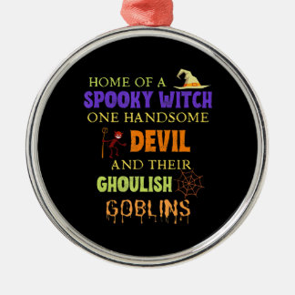 Ornamento De Metal Citação do Halloween da Família com a Web de aranh