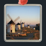 Ornamento De Metal Consuegra, La Mancha, Espanha, moinhos de vento<br><div class="desc">Consuegra, La Mancha, Espanha, moinhos de vento � David Barnes / DanitaDelimont.com</div>