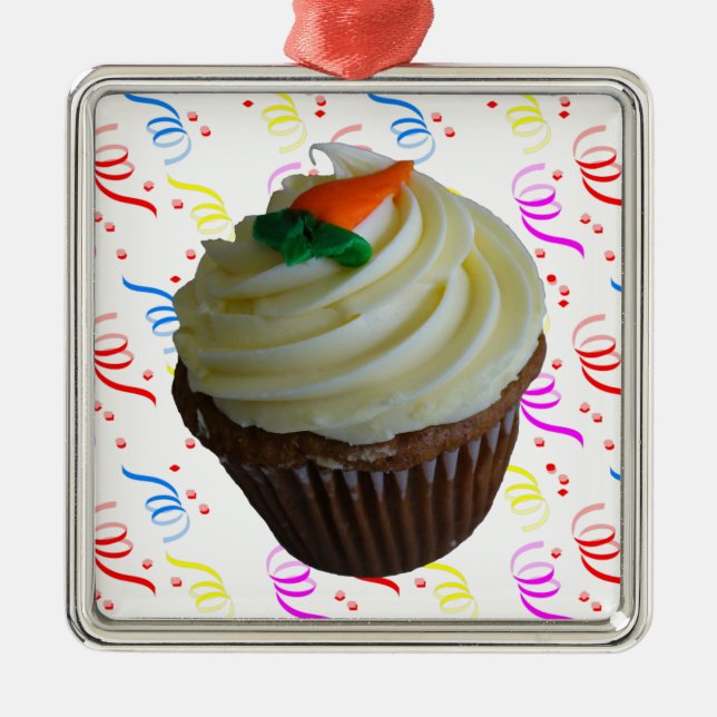 Ornamento De Metal Cupcake de Tremor de Cenoura com Confetti (Frente)