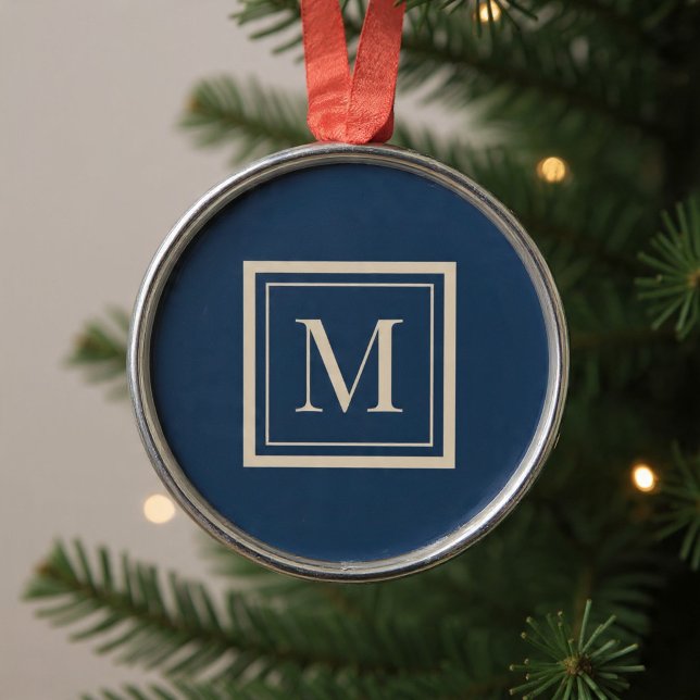 Ornamento De Metal Custom Blue & Vanilla Framed Monogram (Criador carregado)