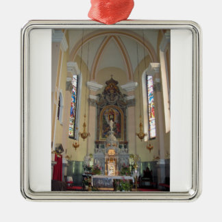 Ornamento De Metal dentro da igreja de Brezje, Slovenia