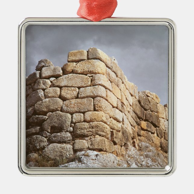 Ornamento De Metal Detalhe de uma parede de pedra (Frente)