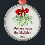 Ornamento De Metal Divertido Encontro Romântico sob o Natal de uma ci<br><div class="desc">Diversão Romântica Em Arte Por Aquarela De Natal</div>