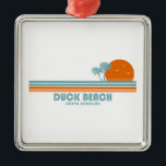 Ornamento De Metal Duck Beach North Carolina Sun Palm Trees<br><div class="desc">Duck Beach está na ilha de barreira do Outer Banks e é reconhecido nacionalmente como uma das "Cinco Melhores Praias Amigáveis à Família na América."</div>