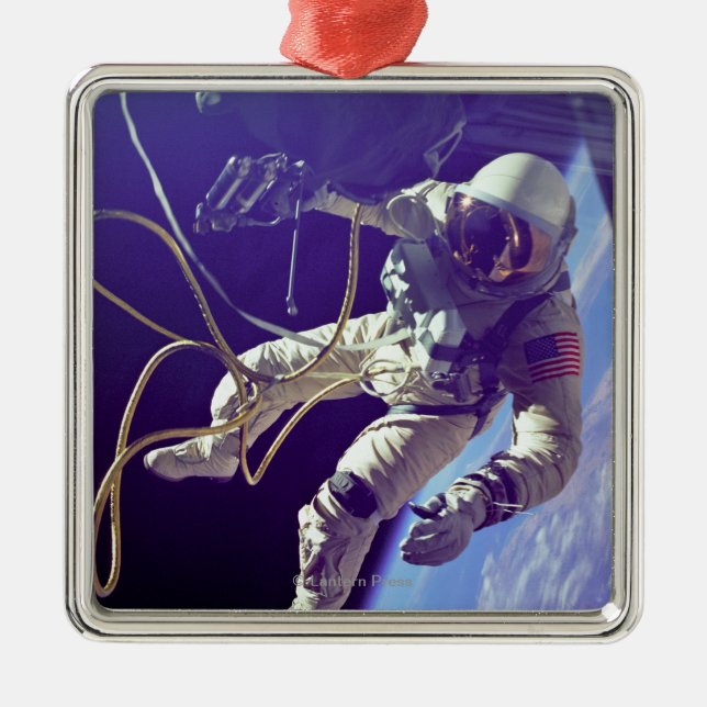 Ornamento De Metal Ed White First American Spacewalker Fotografia (Frente)