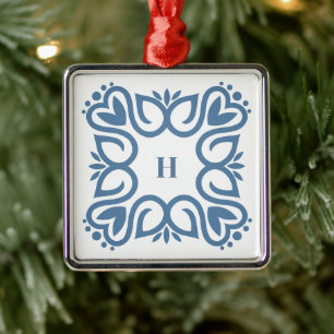 Ornamento De Metal Elegante Rótulo de Monograma em Azul Poeirento