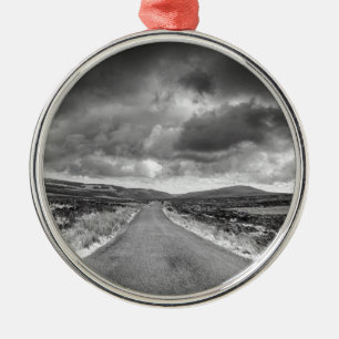 Ornamento De Metal Estrada na tempestade