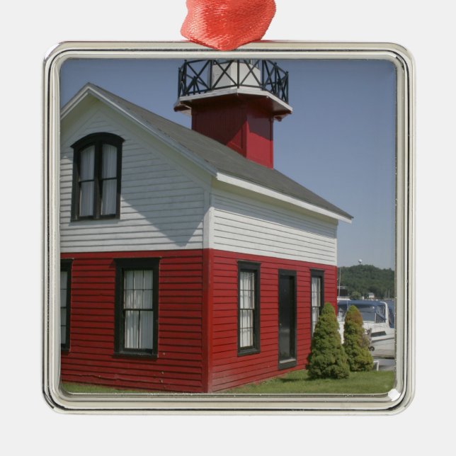 Ornamento De Metal Farol deslocado em Douglas perto de 2 (Frente)