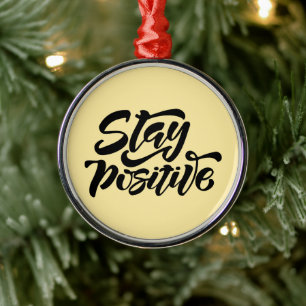 Ornamento De Metal Fique Positivo Amarelo