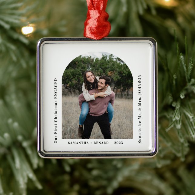 Ornamento De Metal First Christmas Engaged Couples Photo Arch (Árvore)