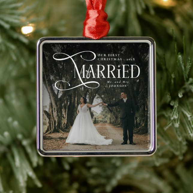 Ornamento De Metal First Christmas Married Mr & Mrs Couples Photo  (Árvore)