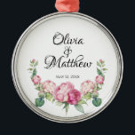 Ornamento De Metal Flores cor-de-água cor-de-rosa penteados rosas ros<br><div class="desc">Um design elegante e vintage com flores cor-de-rosa pintado em cor d'água romântica.</div>