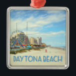 Ornamento De Metal Foto da praia de Daytona Beach<br><div class="desc">Foto de Daytona Beach perto da área de pedestal e de concha com o nome Daytona Beach em uma fonte divertida na parte inferior.</div>