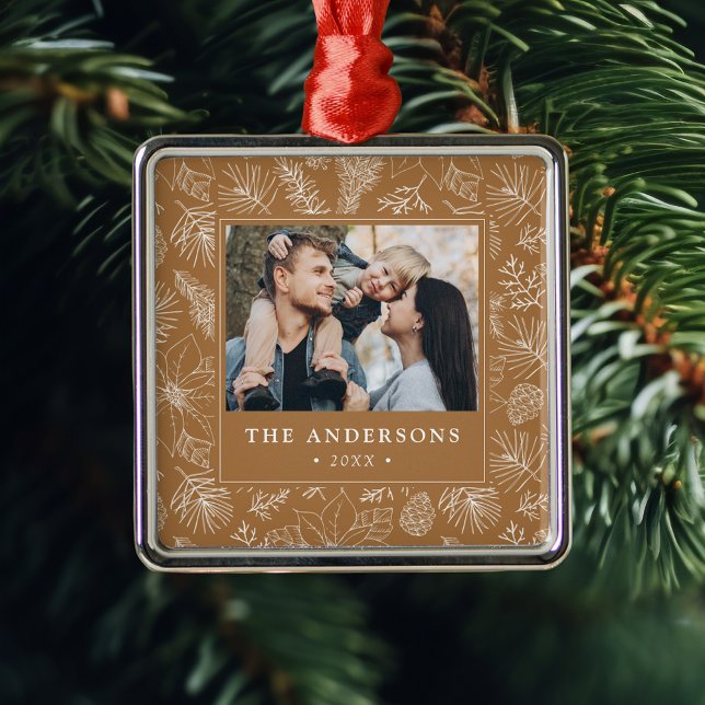 Ornamento De Metal Foto do café Elegante Poinsettias e Pinecones (Criador carregado)