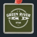 Ornamento De Metal Green River Utah Kayaking<br><div class="desc">Ao percorrer as suas nascentes na Faixa do Vento do Wyoming,  o poderoso rio Verde desce para Utah,  flui para leste até ao Colorado,  e depois regressa a Utah,  ao esculpir um caminho através de uma paisagem dramática e variada de montanhas,  canyons e deserto,  durante 730 milhas.</div>