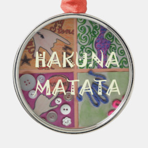Ornamento De Metal Hakuna Matata uma bela obra de arte.png