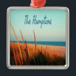 Ornamento De Metal Hamptons Beach Long Island New York<br><div class="desc">A linda cidade litorânea de praia de Hamptons Beach Long Island,  Nova York,  com seagras e areia macia.</div>