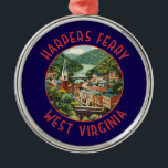 Ornamento De Metal Harpers Ferry West Virginia Circular em Distância<br><div class="desc">Harpers Ferry retro vetor viagem. Harpers Ferry é uma cidade em West Virginia. Os caminhos vêm através do Parque Histórico Nacional Harpers Ferry,  que tem edifícios do século XIX.</div>