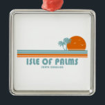 Ornamento De Metal Ilha de Palms South Carolina Sun Palm Trees<br><div class="desc">Situada a nordeste da ilha de Sullivan, a ilha de Palms é uma pequena comunidade que apresenta uma longa praia, fornecendo um espaço aparentemente interminável para diversão ao sol. Para além da Front Beach, a ilha oferece dois campos de golfe do campeonato e um grande número de atividades de esportes...</div>