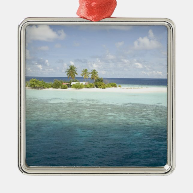 Ornamento De Metal Ilhas Dhiggiri, Sul Ari Atoll, As Maldivas, (Frente)