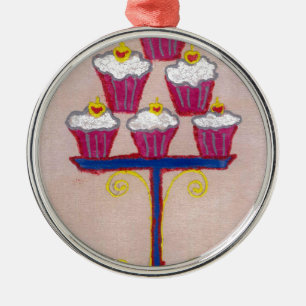 Ornamento De Metal Impressão de Arte de Cupcake com Cereja e Fundo Ro