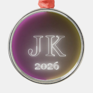 ORNAMENTO DE METAL JK 2026