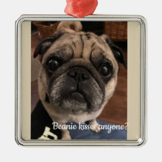 Ornamento De Metal Kissea qualquer um do Beanie?