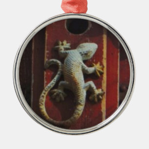 Ornamento De Metal Lagarto-cinza em madeira vestida